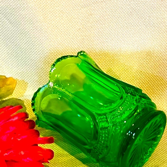 Galloway AKA Virginia Pattern
Toothpick Holder EAPG Green glass from 190… - Picture 3 of 6